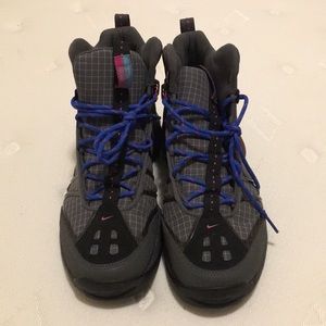 Nike Air Zoom Tallac Lite Size 9.